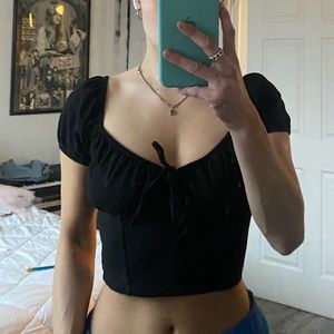 GARAGE TIE TOP